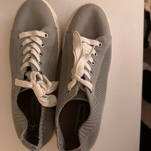 Steve Madden platform sneakers size 9